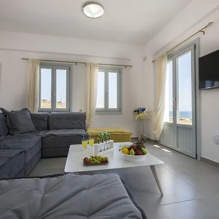 Santorinian Hotel