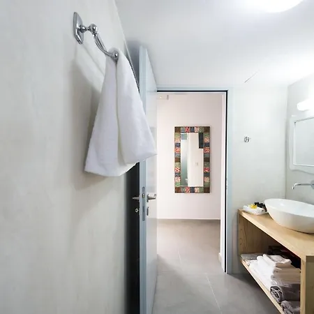 Santorinian Hotel Karterados (Santorini)